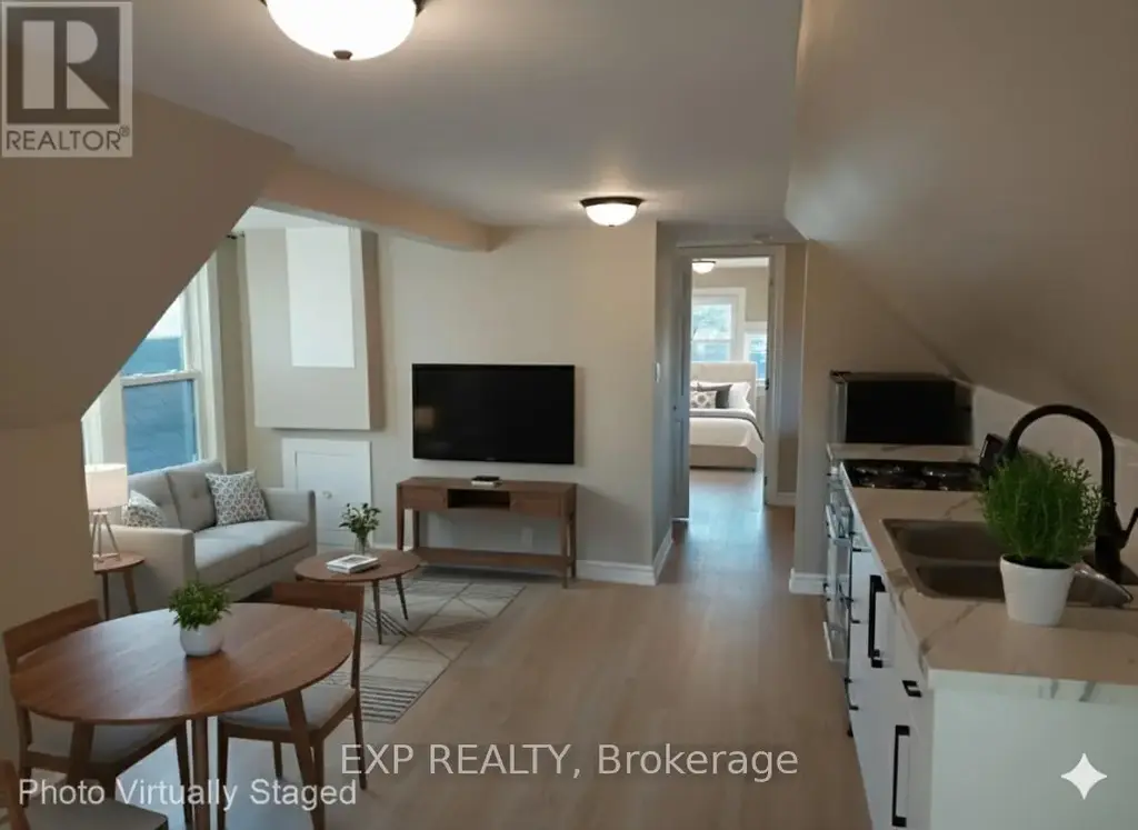 Loft - 148 Gibson Avenue, Hamilton (Gibson)